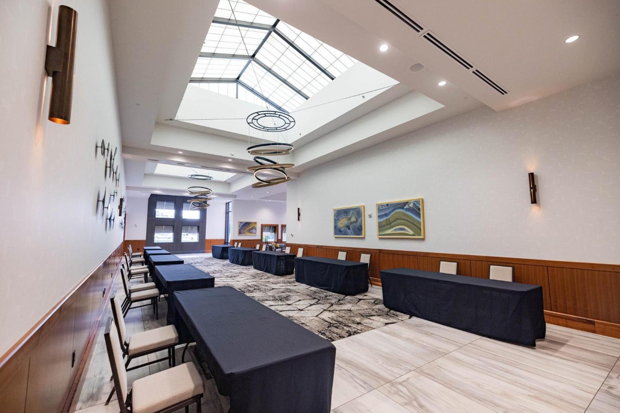 Hotel Crowne Plaza Lansing By Ihg Exteriér fotografie